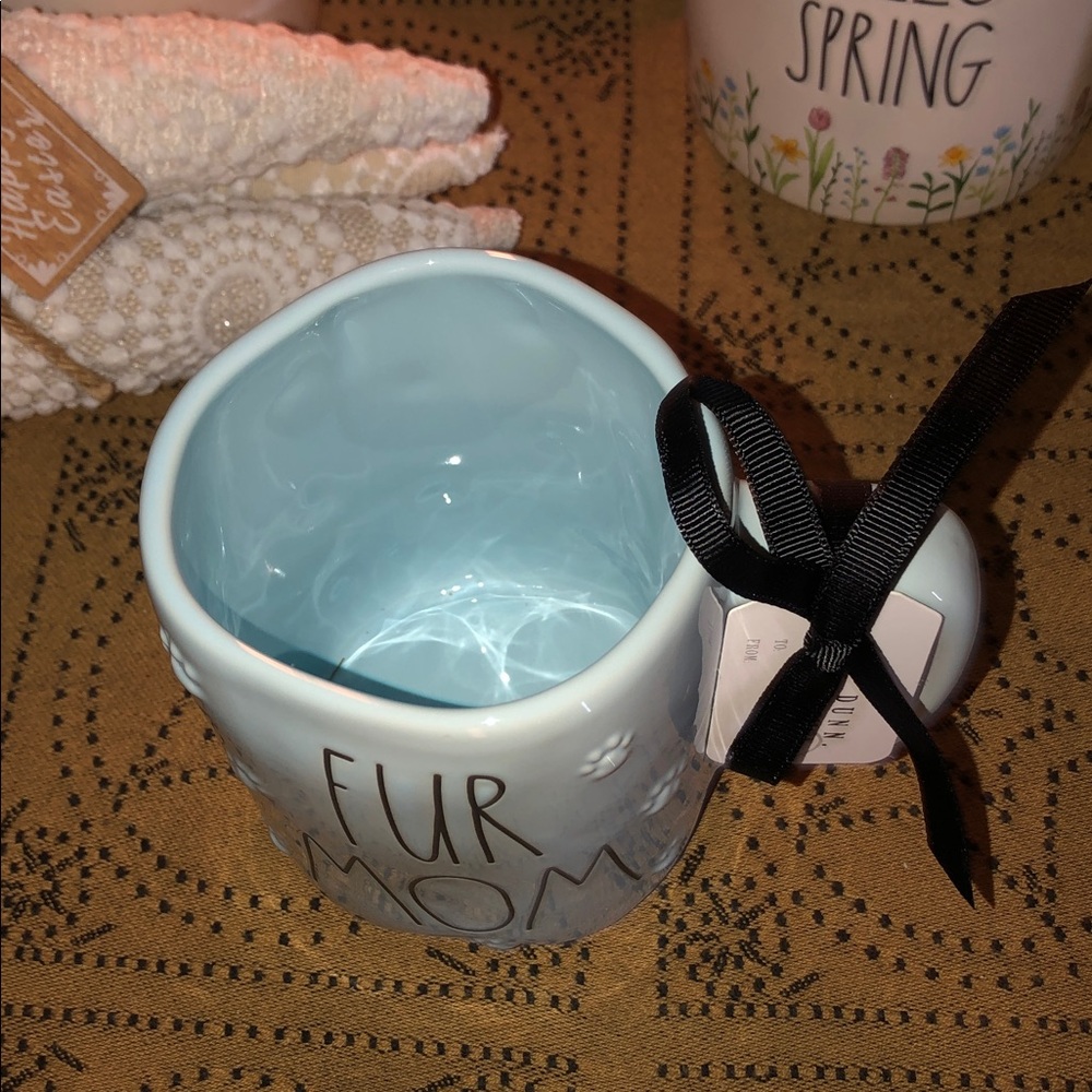 Rae Dunn FUR MOM Mug Light Blue/Raised Paw Prints - Picture 2 of 10
